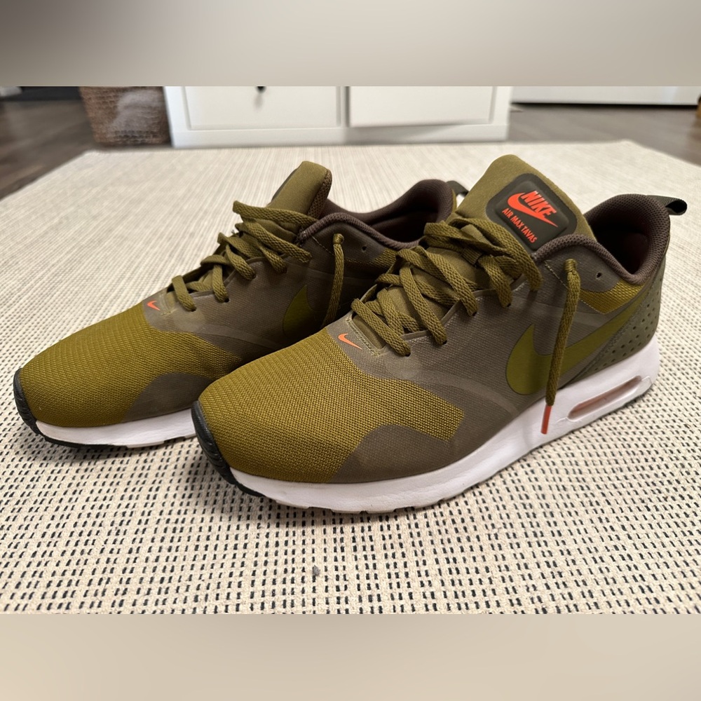 Men’s Nike Air Max Tavas